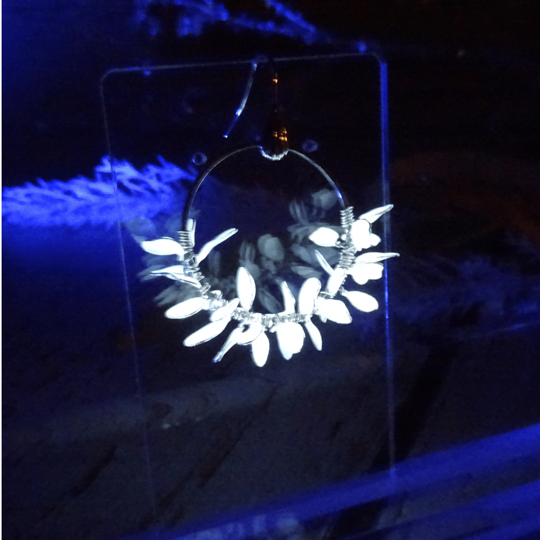 White glow petals earrings