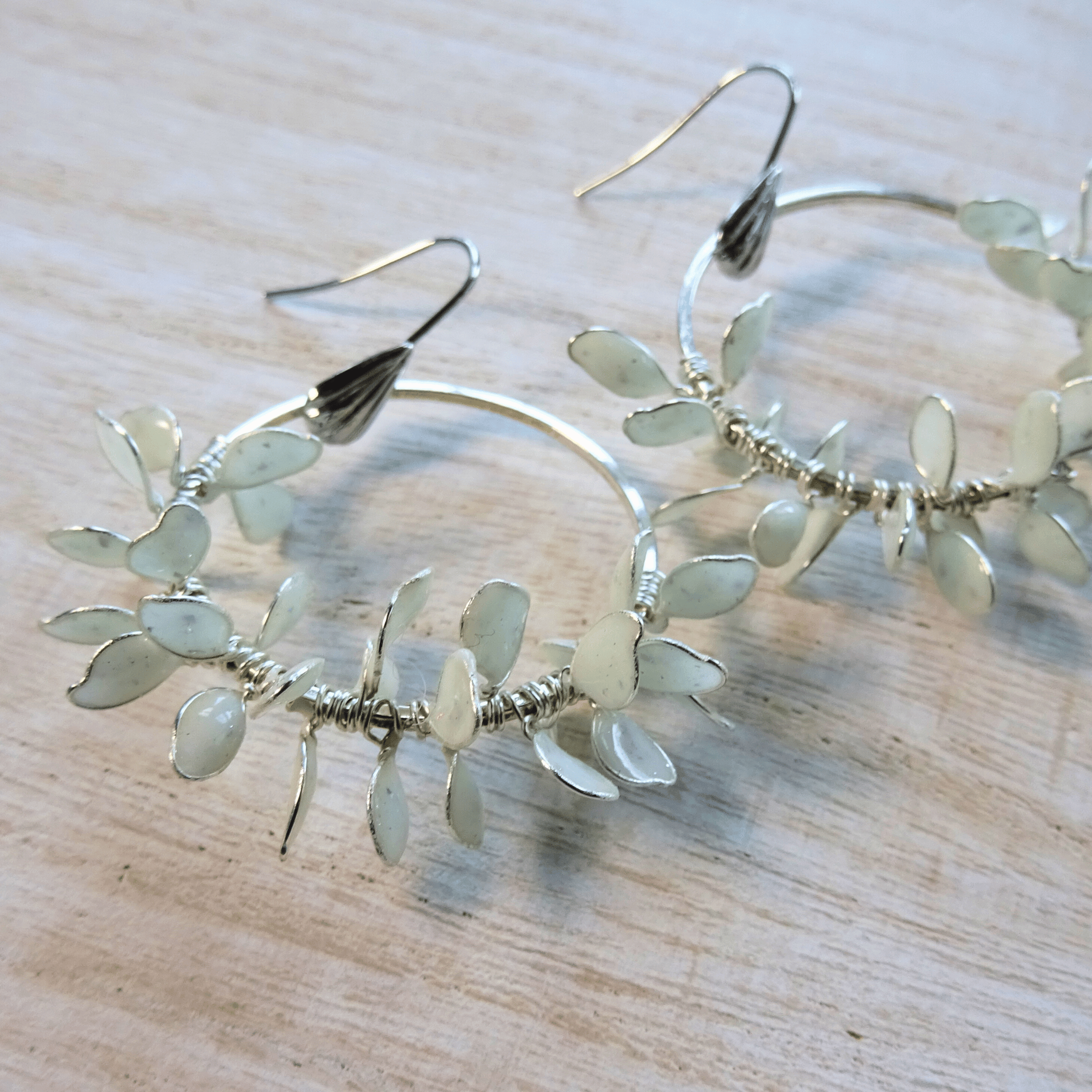 White glow petals earrings