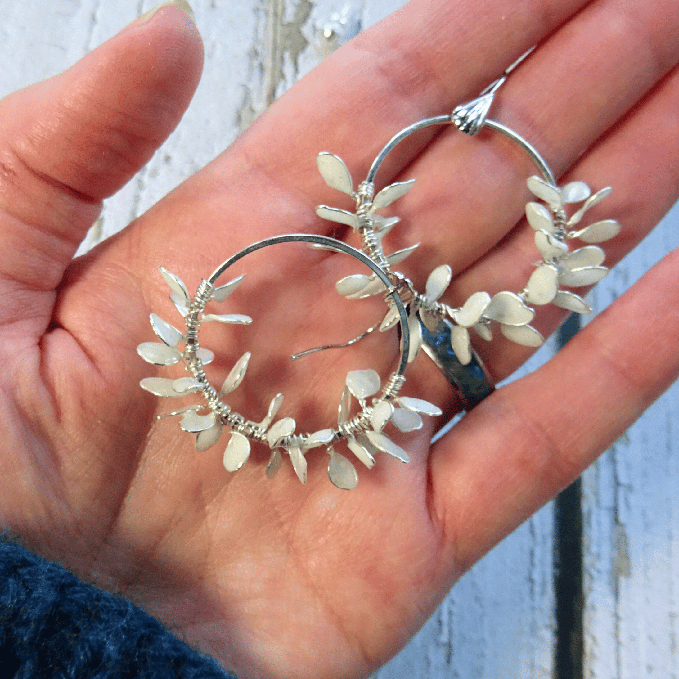 White glow petals earrings