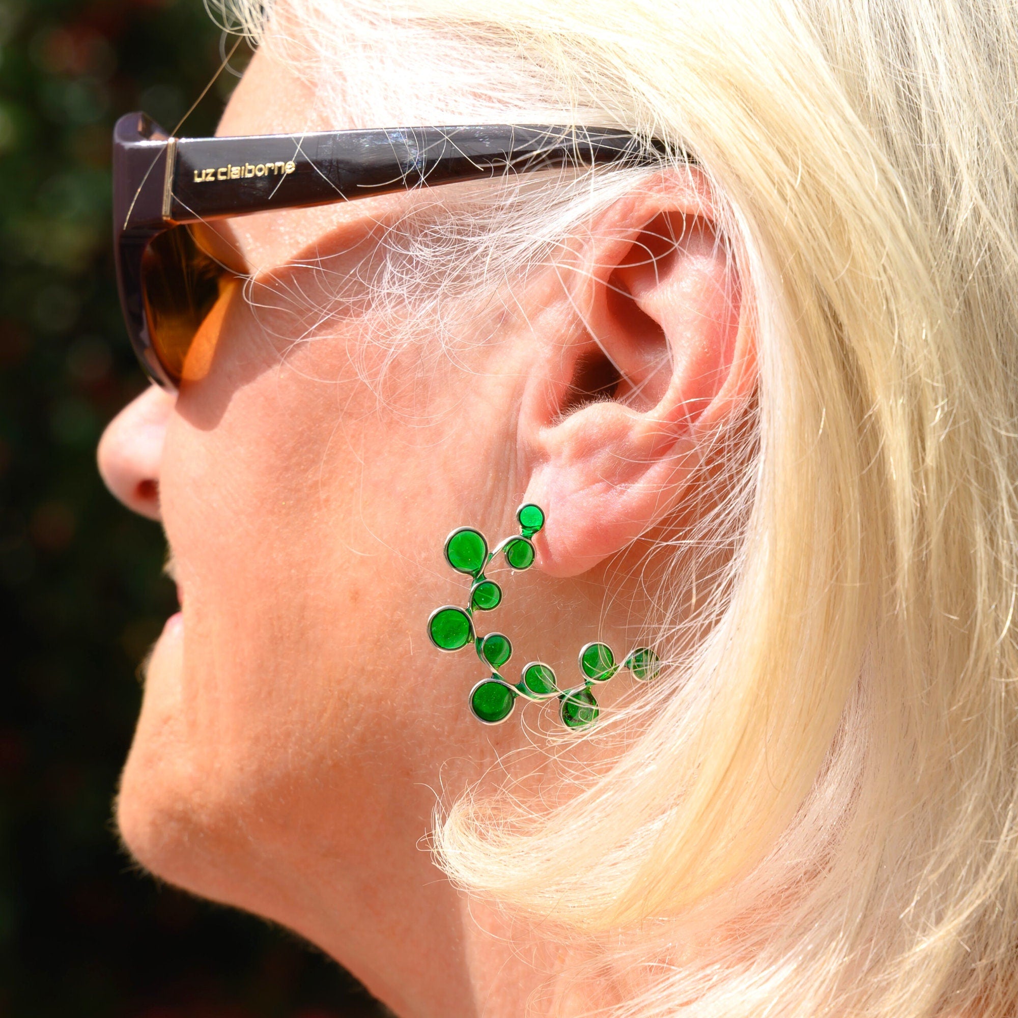 emerald green resin hoop earrings